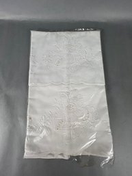 Beautiful Eyelet Pillowcases Set Of 2.