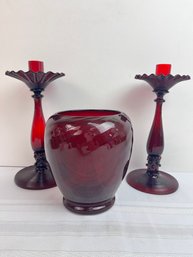 2 Steuben Candlesticks And Vase-local Pickup