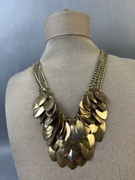 Gold Tone Drop Leaf Necklace.