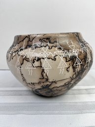 Stoneware Horsehair Pottery Vase By Corrine & Gary Louis Dated 2000.