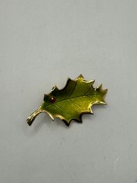 Giovanni Xmas Leaf Pin