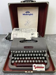 Vintage Underwood Finger Flite Portable Typewriter With Case Snd Original Manual