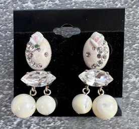 Thelma Paris White Dangle Earrings With Roses