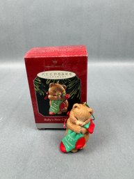 Hallmark Keepsake Ornament - Babys First Chritmas- 1998