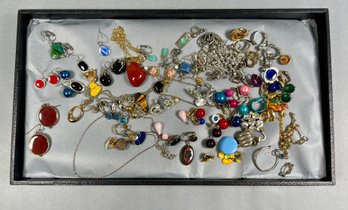 Lot Of Jewelry Bits & Baubles