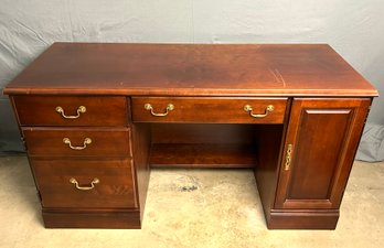 Large Stanley Computer Desk *local Pick Up Only*