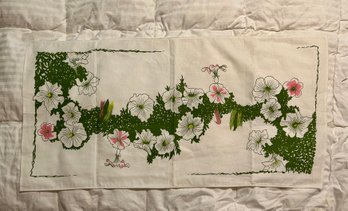 Vintage Table Runner - Hungary