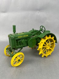 Ertl Vintage John Deere Tractor Toy.