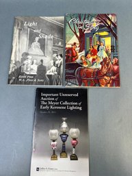 3 Booklets 1947 Christmas In Song 1993 Light And Shade Exhibition And Auction Of Kerosene Lighting.