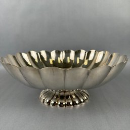 Reed & Barton Large Silverplate Bowl On Pedestal