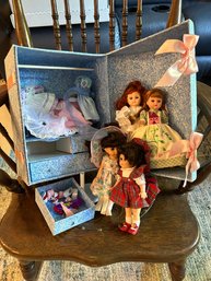 Doll Chest With 4 Dolls And Clothes