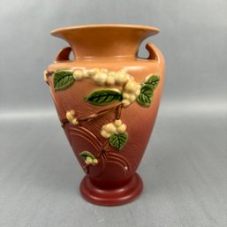 Roseville Pottery  Snowberry Vase 1940's - IV2-8 - USA