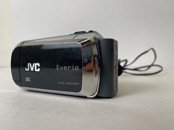 JVC Everio Camcorder With Battery And Charger