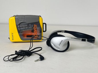 Vintage Sony Sports Mega Bass FM/AM Walkman