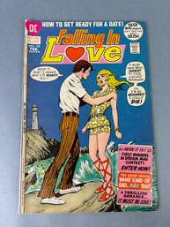 DC Falling In Love No.129 Comic