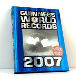 2007 Guinness World Records Book With Trading Cards
