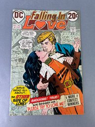 DC Falling In Love No.136 Comic