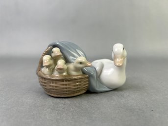 Lladro Goose With Babies