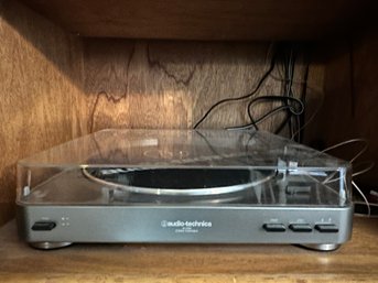 Audio Technica AT-LP60 Stereo Turntable