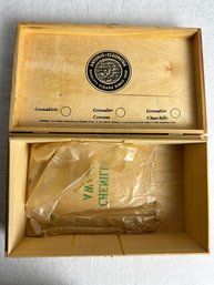 Vintage Antonio Y Cleopatra Quality Cigars Box