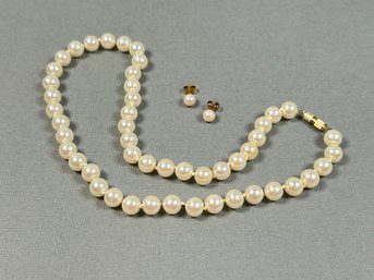 Beautiful Faux Pearl Necklace And Small Faux Pink Tone Pearl Studs