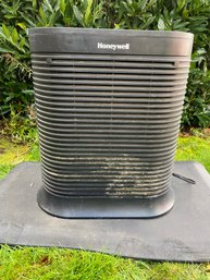 Honeywell Air Purifier *Local Pick-up Only*