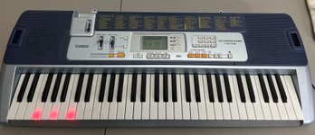 Casio LK-110 Lighted Keyboard Electronic Keyboard.