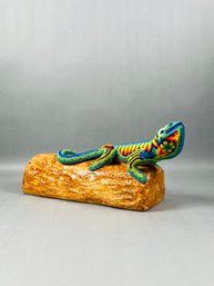 Beautiful Huichoi Hand Crafted Beaded Lizard On Ceramic Log