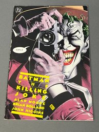 Soft Cover Graphic Novel DC COMICS BATMAN THE KILLING JOKE