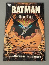Soft Cover Graphic Novel DC COMICS BATMAN GOTHIC