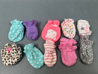 10 Pairs New Born Booties.