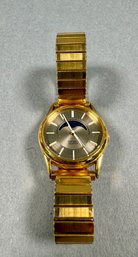 Gold Tone Seiko Quartz Watch With Expandable Band