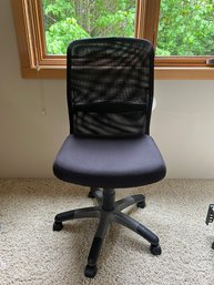 Black Mesh And Memory Foam Office Chair