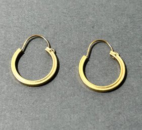 14k Yellow Gold Small Hoop Earrings