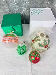 Lot Of 4 Christmas Decorations.