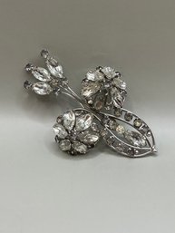 Vintage Floral Rhinestone Pin/brooch