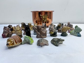27 Wade Critters And A Copper Bowl With Spinning Wheel Emblazoned