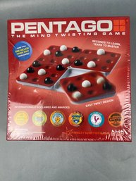 Pentago Mind Game.