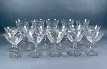 Set Of 16 Pieces Of Fostoria Chintz Glassware