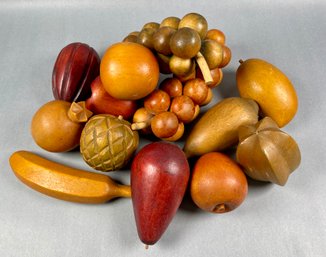 Vintage 13 Piece Set Of Wooden Fruit