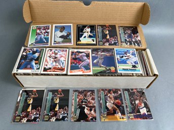 Mixed Lot Of All Stars And HOFers In Basketball And Baseball.
