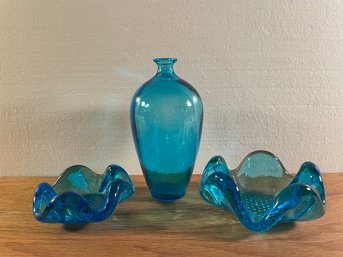 3 Pieces Of Vintage Turquoise Glass ~ Small Dishes And Vase