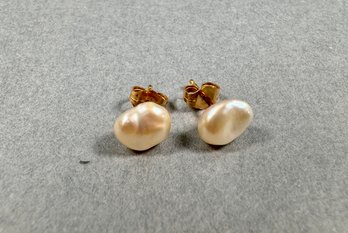 14k Gold Pierced Earrings With Pearls