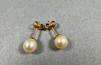 14k Gold Pierced Earrings With Pearls