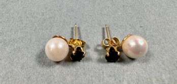 14k Gold Pierced Earrings With Pearls And Dark Stones