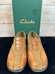 Clarks  Womens Leather Slip On Shoes *Local Pick Up Only*