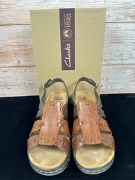 Clarks Women's Leather Sandals*Local Pick Up Only*