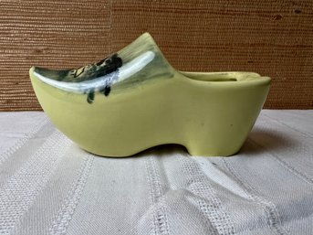 Ceramic Dutch Shoe Ashtray *LOCAL PICKUP ONLY - NO SHIPPING*