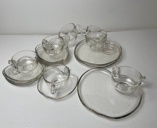 19 Piece Vintage Hazel Atlas Apple Cup & Saucers And Snack Plates