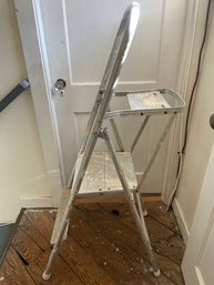 Aluminum Two Step And Paint Shelf Ladder